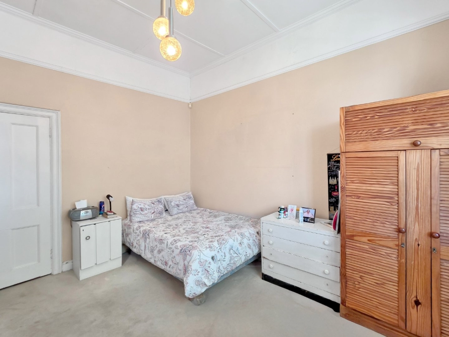 5 Bedroom Property for Sale in Fresnaye Western Cape